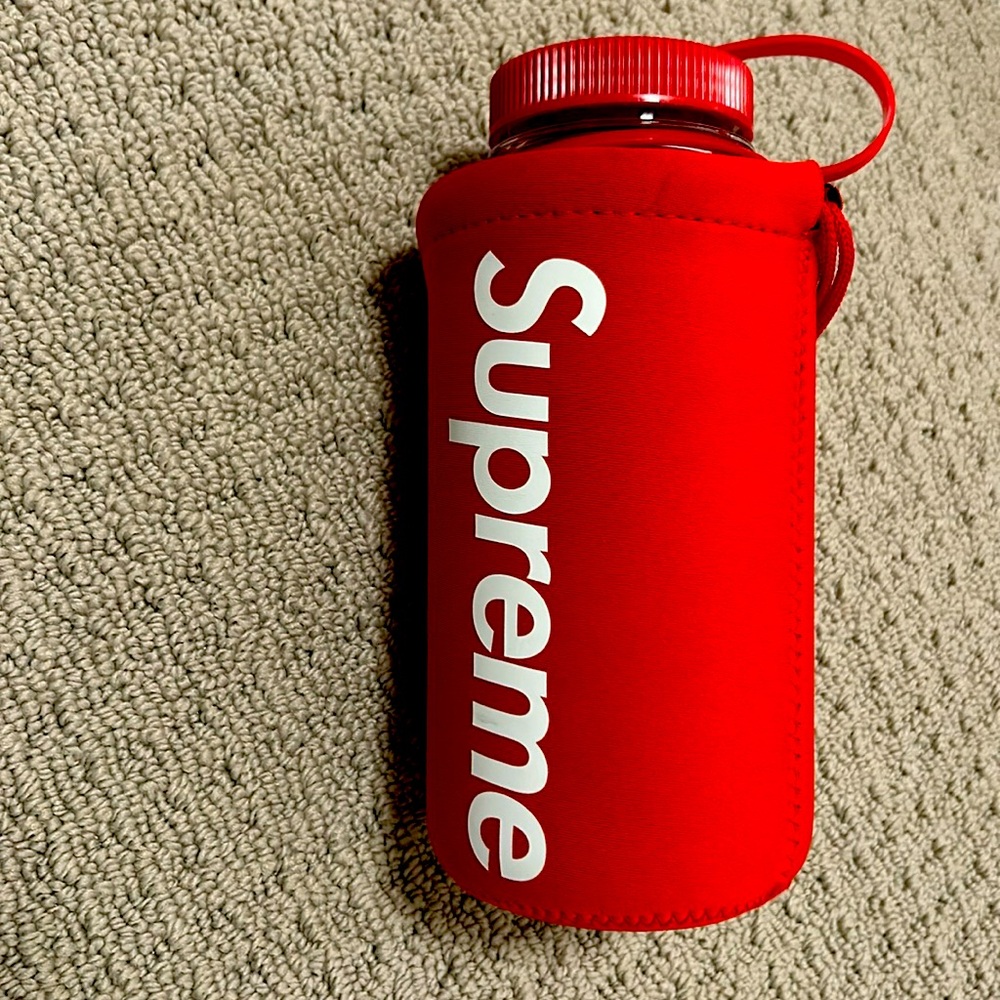 SUPREME water bottle made out of thick plastic